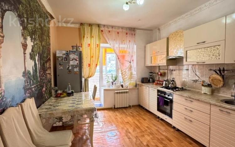 3-бөлмелі пәтер · 86.5 м² · 4/9 қабат, Алтын орда ш/а., бағасы: 25.8 млн ₸ в Актобе, мкр. Алтын орда — фото 8