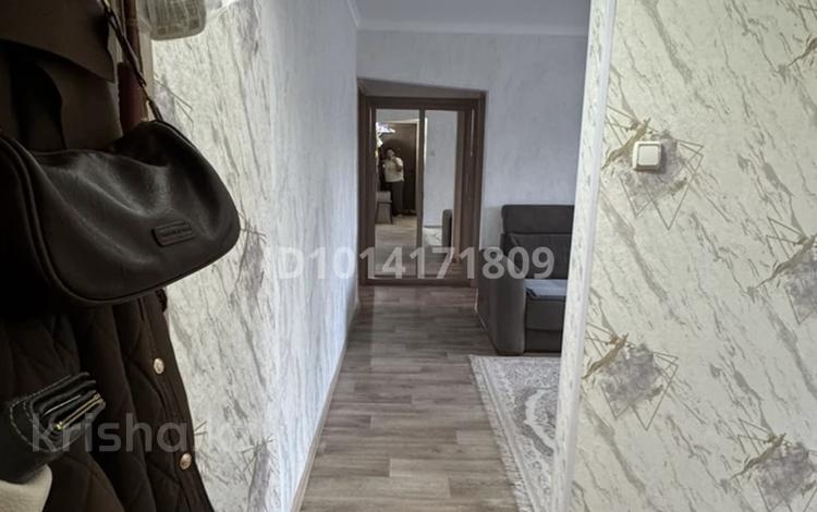 3-комнатная квартира · 62 м² · 3/5 этаж, 410 квартал 1 за 32 млн ₸ в Семее — фото 2