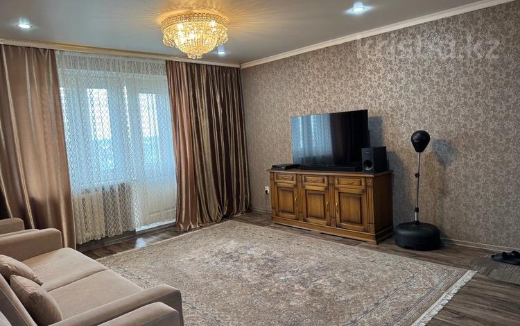 5-комнатная квартира · 95 м² · 7/10 этаж, Шакарима 86а за 40.5 млн 〒 в Семее — фото 2