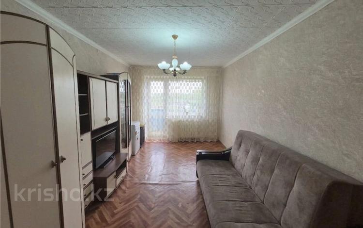 2-комнатная квартира · 45 м² · 3/5 этаж, Майкудук, 18й микрорайон за 14.8 млн ₸ в Караганде, Алихана Бокейханова р-н — фото 2