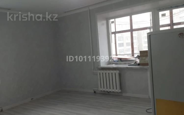 2-бөлмелі пәтер · 56 м² · 6/9 қабат, Набережная Славского 64, бағасы: 35 млн ₸ в Усть-Каменогорске, Ульбинский — фото 4