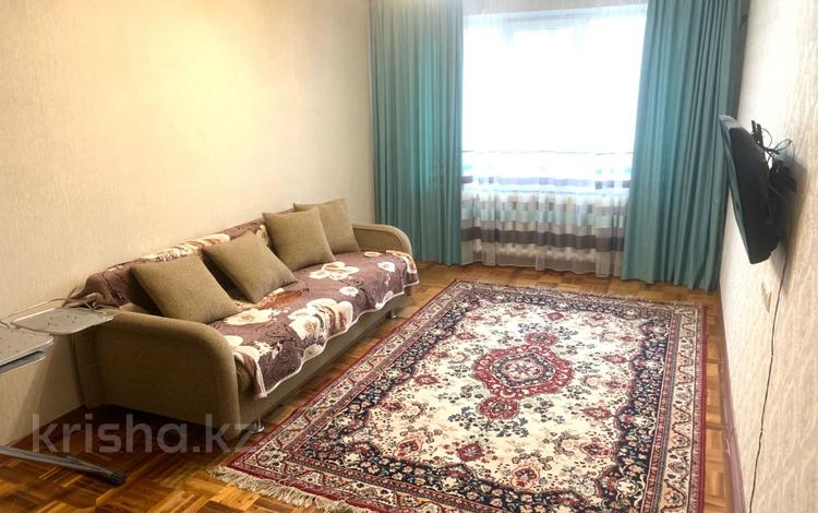 3-комнатная квартира, 60 м², 3/5 этаж, 7 мкр