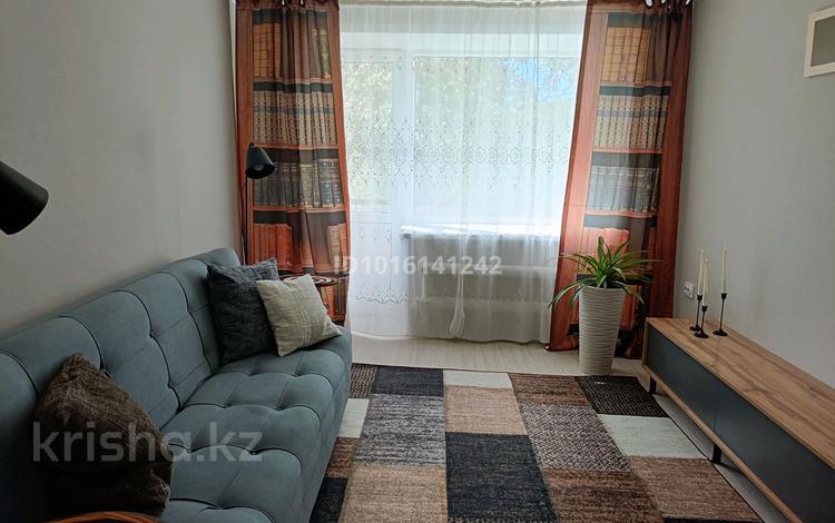 2-комнатная квартира · 42 м² · 3/5 этаж, мкр Новый Город, Бухар- жырау 69 — 45й квартал за 300 000 ₸ в Караганде, Казыбек би р-н — фото 2