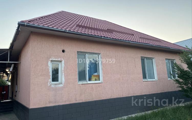 Отдельный дом · 4 комнаты · 140 м² · 8 сот., Кунаева за 65 млн ₸ в Туздыбастау (Калинино) — фото 2