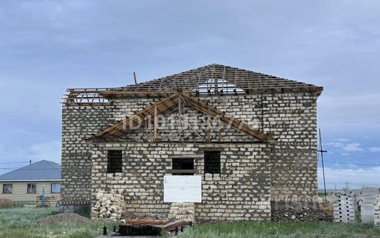 Жеке үй · 5 бөлме · 338 м² · 10 жүзд., Туран, бағасы: 30 млн ₸ в Актобе, жилой массив Жанаконыс-4 — фото 2