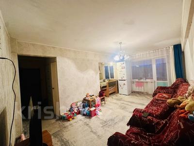 3-комнатная квартира · 60 м² · 4/5 этаж, Алматинская 52 за 17.1 млн 〒 в Усть-Каменогорске