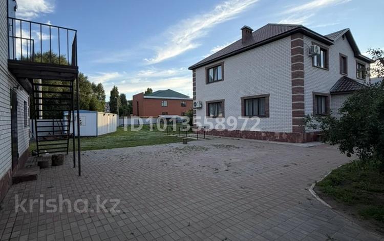 Жеке үй · 6 бөлме · 260 м² · 13 жүзд., Бакыт 8, бағасы: 99.5 млн ₸ в Актобе, мкр Авиагородок — фото 2