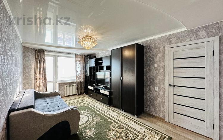 3-комнатная квартира, 63 м², 3/5 этаж, Казахстанская 128 за 14 млн 〒 в Шахтинске — фото 2