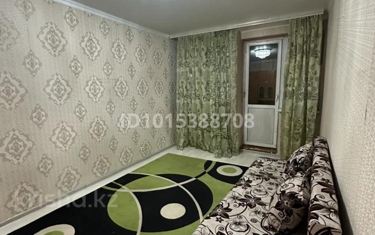 1-комнатная квартира · 35 м² · 1/5 этаж, мкр Кокжиек 43 за 180 000 ₸ в Алматы, Жетысуский р-н — фото 2