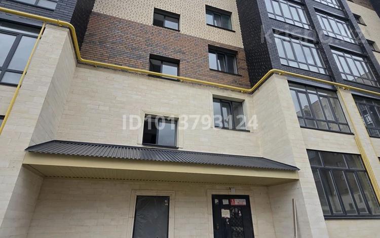 1-комнатная квартира · 48.3 м² · 5/9 этаж, Жуманиязова 120 за 16.5 млн ₸ в Уральске — фото 2