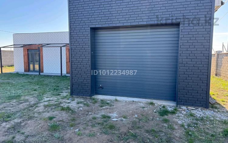 Отдельный дом · 4 комнаты · 180 м², Жагалау 108 за 40 млн ₸ в Караоткеле — фото 2