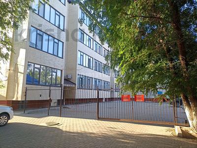2-бөлмелі пәтер · 79 м² · 4/4 қабат, Ескалиева, бағасы: 32.5 млн ₸ в Уральске