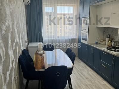 3-бөлмелі пәтер · 85 м² · 4/5 қабат, 3-й мкр 10, бағасы: 300 000 ₸ в Актау