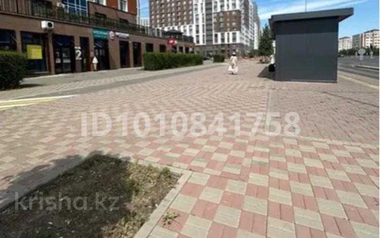 3-бөлмелі пәтер · 72.5 м² · 6/11 қабат, Аль фараби 13, бағасы: 55 млн ₸ в Астане, Есильский р-н — фото 2