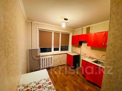2-комнатная квартира · 52 м² · 3/9 этаж, Майкудук, 15й микрорайон 37 за 11 млн ₸ в Караганде, Алихана Бокейханова р-н