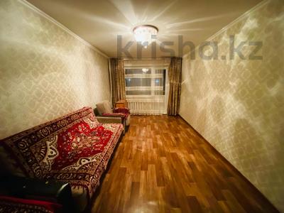 2-комнатная квартира · 52 м² · 3/9 этаж, Майкудук, 15й микрорайон 37 за 11.8 млн ₸ в Караганде, Алихана Бокейханова р-н