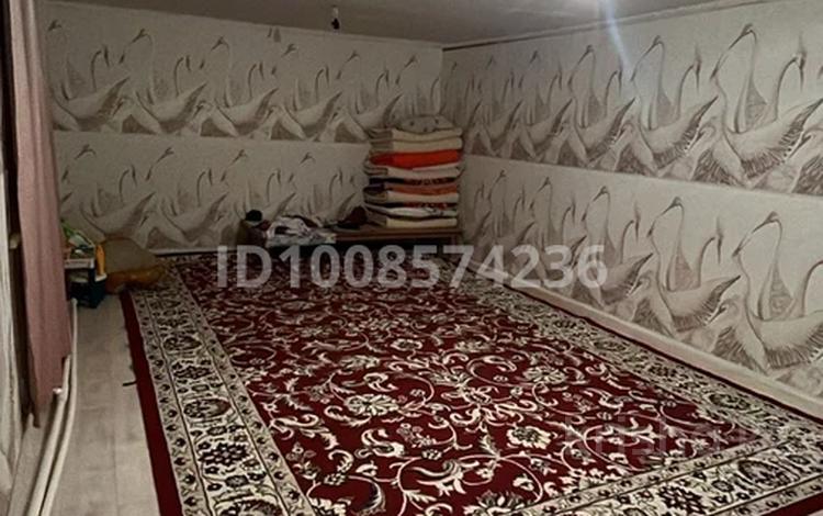 Дача · 2 комнаты · 60 м², Мелькрупкомбинат 1/64 за 40 000 〒 в Актобе, мкр Гормолзавод — фото 2