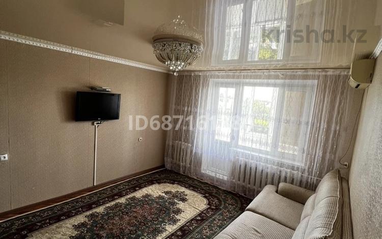 3-комнатная квартира · 60 м² · 5/5 этаж, Сарайшык 56 за 140 000 ₸ в Уральске — фото 2