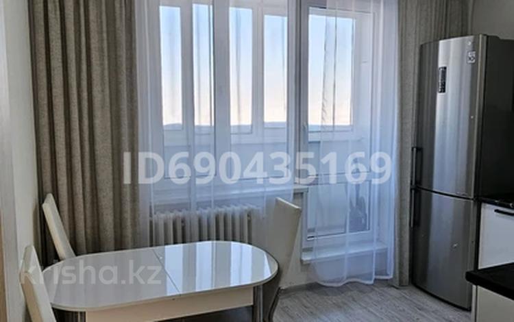 2-комнатная квартира · 51.7 м² · 9/9 этаж, 5 микрорайон 3 за 17 млн ₸ в Аксае — фото 16