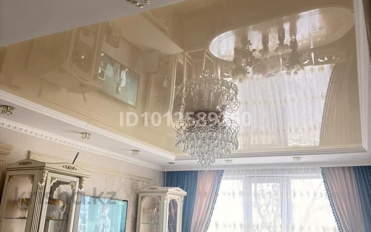 3-бөлмелі пәтер · 70 м² · 3/10 қабат, рыскулова 49 — магазин Березка, бағасы: 30 млн ₸ в Семее — фото 2