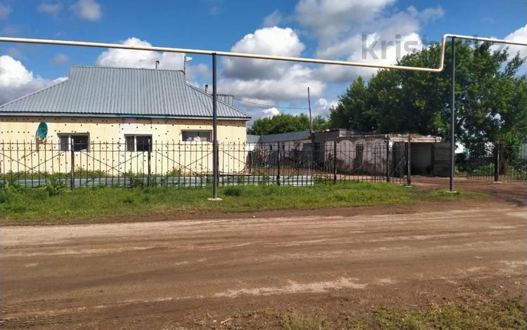 Отдельный дом · 5 комнат · 138 м² · 35 сот., Набережная — Школы за 10 млн ₸ в Акбулак — фото 3