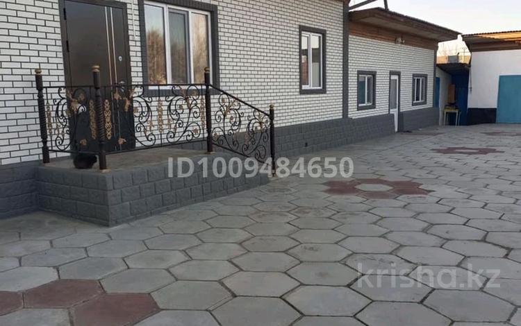 Жеке үй · 4 бөлме · 130 м² · 14 сот., мкр Жалпак-Тобе, Мкр Жалпак-Тобе ул. Олке 32 — Тараз / Олке 32, бағасы: 25 млн 〒 — фото 15