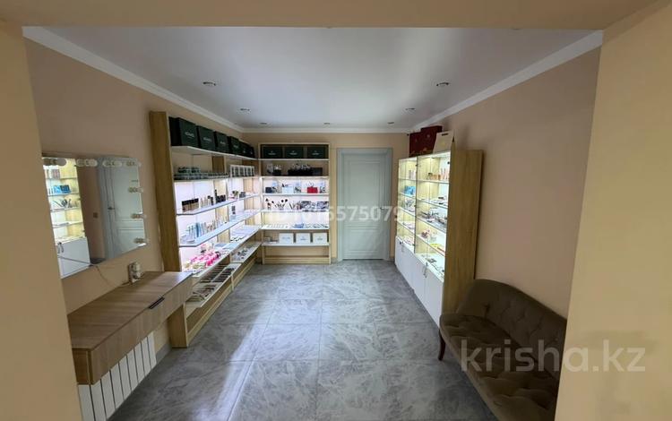 Магазины и бутики, салоны красоты, студии · 20 м² за 150 000 ₸ в Актобе, жилой массив Бауырластар — фото 2