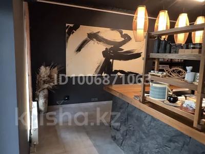 Свободное назначение, офисы, магазины и бутики, салоны красоты, медцентры и аптеки, образование, развлечения · 51 м² за 108 млн 〒 в Алматы, Бостандыкский р-н