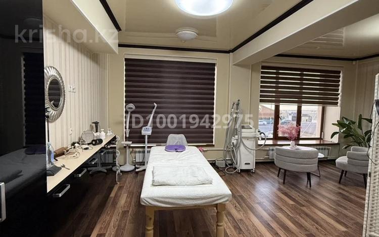 Сұлулық салондары, фитнес және спорт, кабинеттер және жұмыс орындары, студиялар · 20 м², бағасы: 220 000 ₸ в Актау, 17-й мкр — фото 17