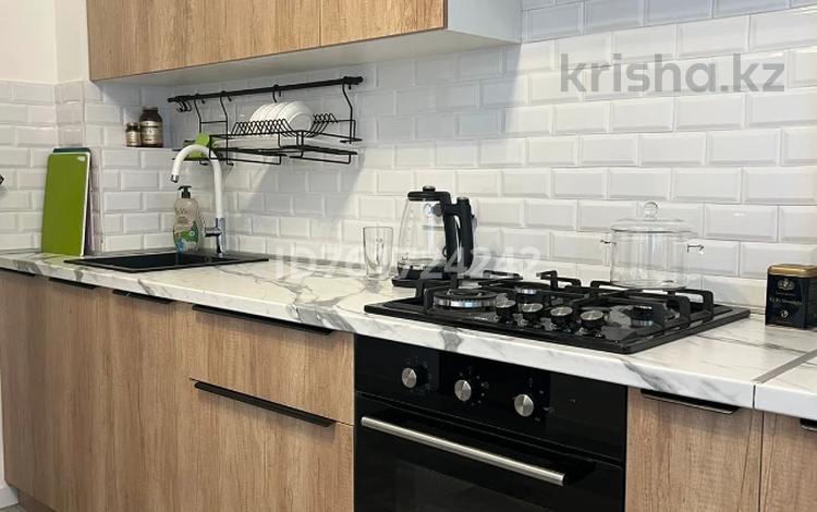 2-комнатная квартира · 50 м² · 2/2 этаж, мкр Самал, Пр. Достык — ул. Снегина за 350 000 ₸ в Алматы, Медеуский р-н — фото 16