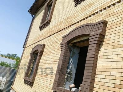 Отдельный дом · 8 комнат · 263 м² · 4 сот., Шевченко 85 за 56 млн 〒 в Костанае