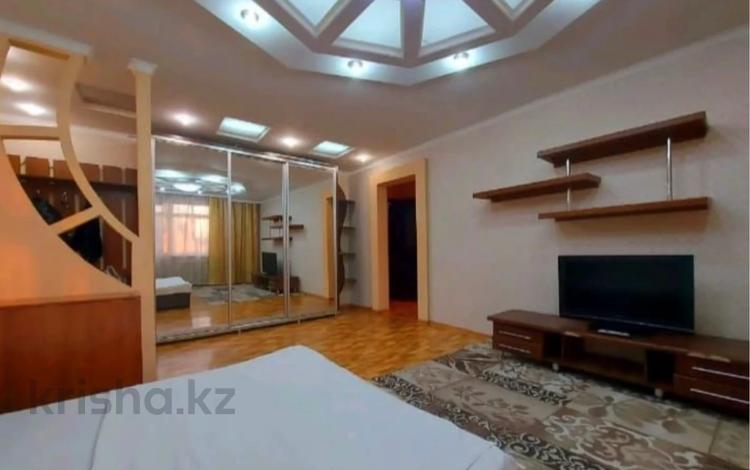 1-бөлмелі пәтер · 49 м² · 5/10 қабат, Валиханова 159 — ТД Алатау, Автовокзал, Казына, бағасы: 10 000 〒 в Семее — фото 2