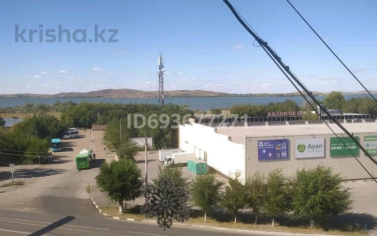 2-комнатная квартира · 42 м² · 5/5 этаж, Республики 91 за 5 млн 〒 в Темиртау — фото 10