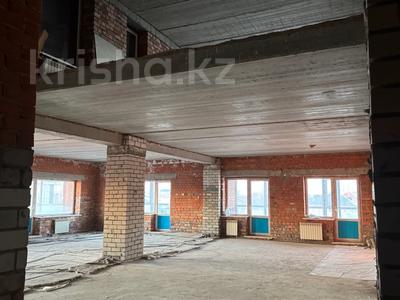Продажа квартир в Павлодарской обл.: 5-комнатная квартира · 257.9 м² · 3/4 этаж, Академика Сатпаева 316 — Ломова за 69 млн 〒 5-комнатная квартира · 257.9 м² · 3/4 этаж, Академика Сатпаева 316 — Ломова за 69 млн 〒 в Павлодаре