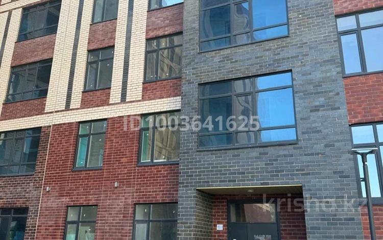 1-комнатная квартира · 46 м² · 1/10 этаж, ул. Таттимбета 3/4 — Прокуратура суд школа за 250 000 〒 в Караганде, Казыбек би р-н — фото 2