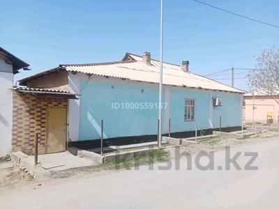 Отдельный дом · 3 комнаты · 100 м² · 5 сот., Д. Нысанбаева 5 — Район Аптеки, ж/д вокзал за 15 млн 〒 в Туркестане