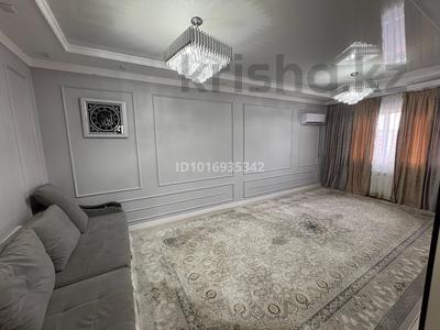 2-комнатная квартира · 80 м² · 4/4 этаж, 19-й мкр, Өрлеу 19 мкр 10/1 за 250 000 ₸ в Актау