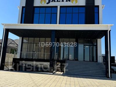 Свободное назначение, офисы, фитнес и спорт, медцентры и аптеки, развлечения, кабинеты и рабочие места · 440 м² за 2.2 млн 〒 в Шымкенте, Каратауский р-н