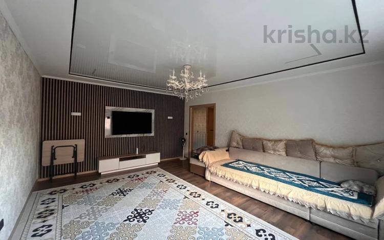 4-комнатная квартира · 90.3 м² · 6/7 этаж, Азербаева 6 за 30 млн ₸ в Астане, Сарайшык р-н — фото 4