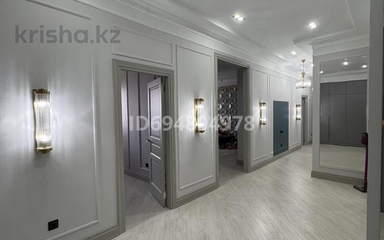 3-бөлмелі пәтер · 130 м² · 10/11 қабат, Алии Молдагуловой 44, бағасы: 80 млн ₸ в Актобе — фото 2