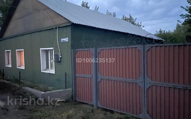 Жеке үй · 3 бөлме · 96.9 м² · 4.68 жүзд., Огородная 25 — Район Роща, бағасы: 12 млн ₸ в Семее, Красный Кордон — фото 2