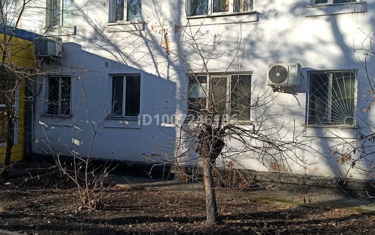 3-бөлмелі пәтер · 53 м² · 1/3 қабат, Жансугурова 98 — По Жансугурова пересечение Биржан сал, бағасы: 21 млн ₸ в Талдыкоргане — фото 2