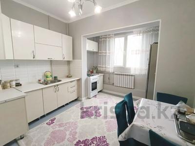 3-комнатная квартира, 74 м², 4/9 этаж, мкр Аксай-5 за 41 млн 〒 в Алматы, Ауэзовский р-н