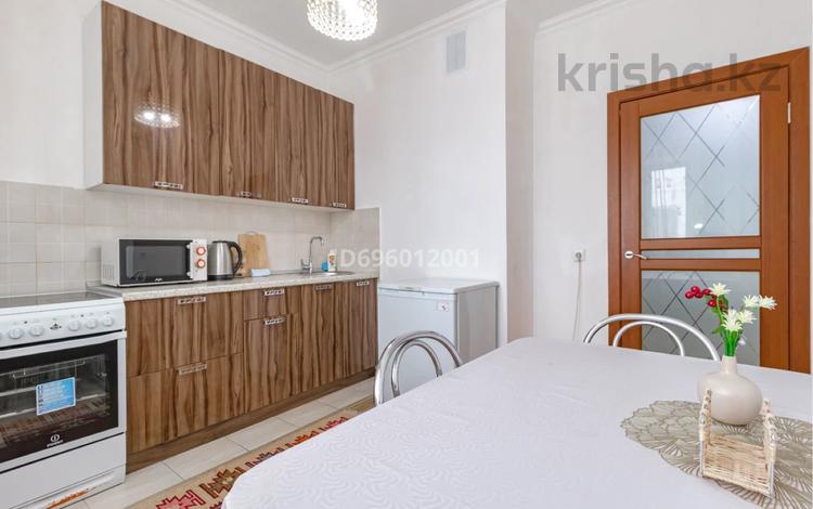 1-комнатная квартира · 42 м², мкр Комсомольский, Сарайшык 7 за 11 000 ₸ в Астане, Есильский р-н — фото 2