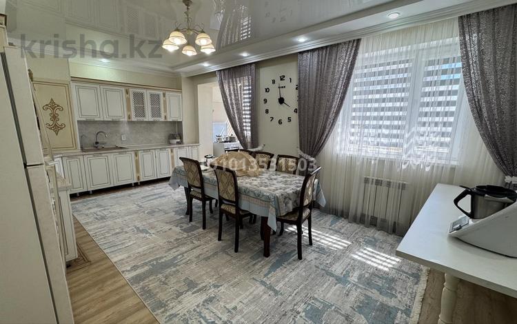 5-комнатная квартира · 200 м² · 2/6 этаж, 32в микрорайон 8 за 63 млн ₸ в Актау — фото 2