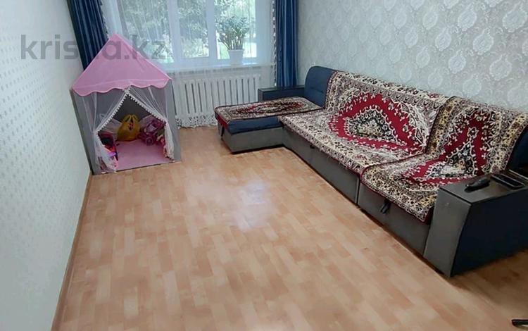 3-бөлмелі пәтер · 60.9 м² · 1/5 қабат, 5 мкр 24 — 1 этаж, бағасы: 11.2 млн ₸ в Степногорске — фото 2