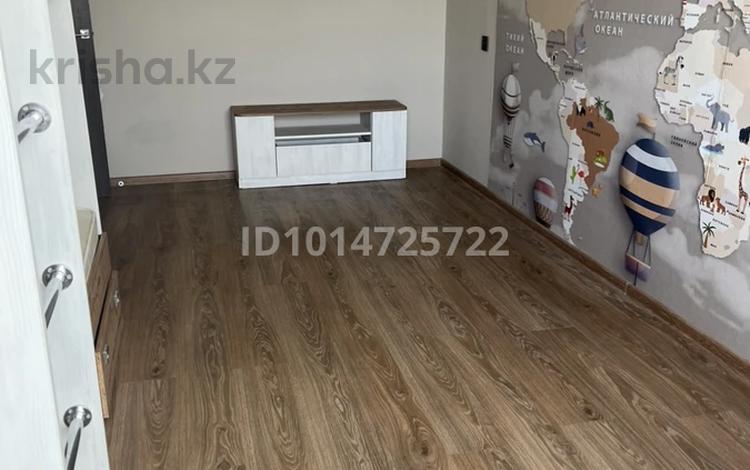 3-комнатная квартира · 64 м² · 4/5 этаж, 6 мкр за 11 млн ₸ в Житикаре — фото 2
