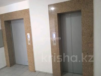 2-бөлмелі пәтер · 57 м² · 8/11 қабат, Кудайбердиулы 17 — В ЖК есть Паркинги, Хозяева продают, бағасы: ~ 26 млн ₸ в Астане, Алматы р-н