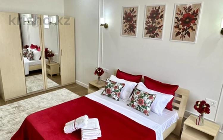 2-комнатная квартира · 70 м² · 6/12 этаж, 189 квартал уч 188/1 за 15 000 ₸ в Шымкенте, Абайский р-н — фото 2