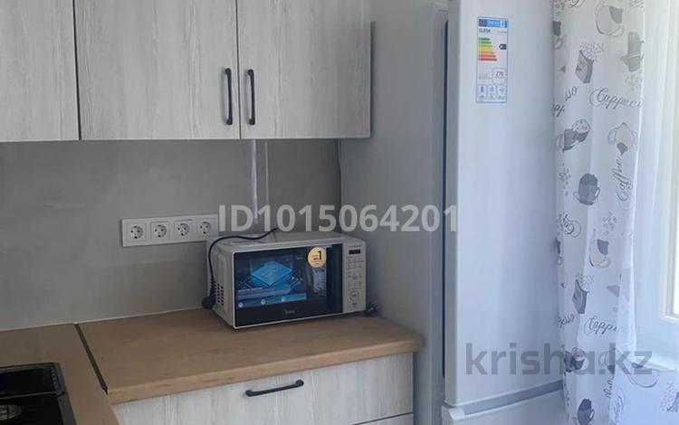 1-комнатная квартира · 33 м² · 2/5 этаж, мкр Айнабулак-3 104 за 220 000 ₸ в Алматы, Жетысуский р-н — фото 2